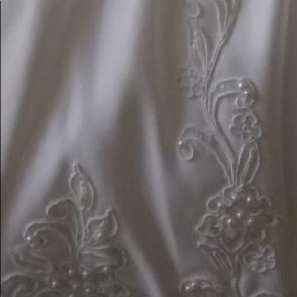 White Wedding Dress - Picture 10 of 10